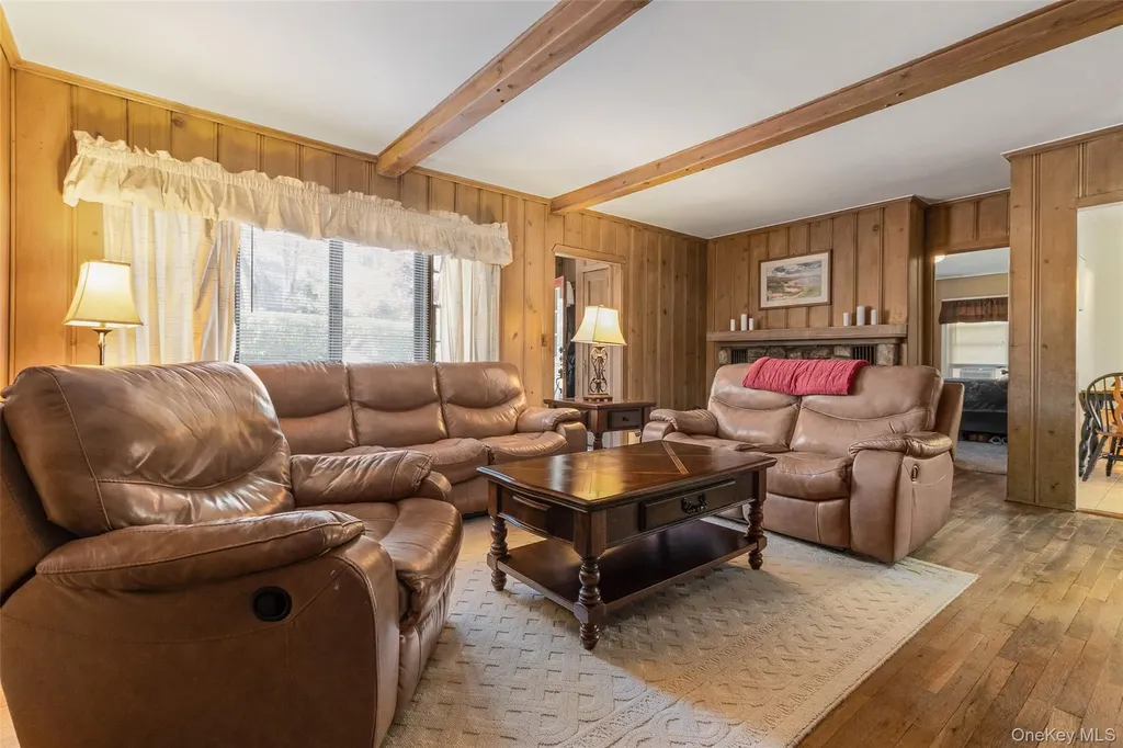 16 Hillside Terrace Mahopac NY 10541