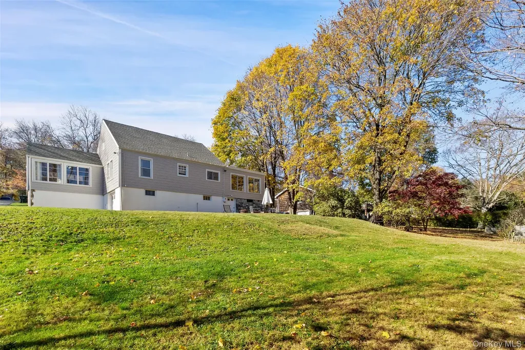 16 Hillside Terrace Mahopac NY 10541