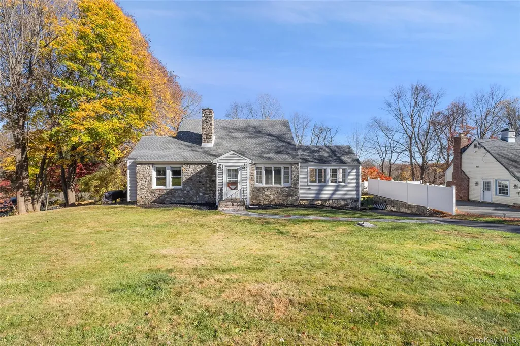 16 Hillside Terrace Mahopac NY 10541