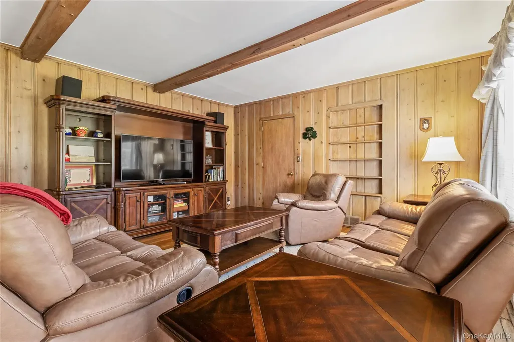 16 Hillside Terrace Mahopac NY 10541