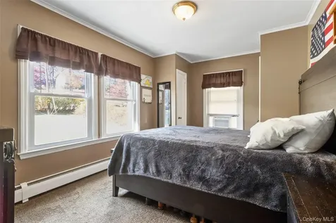 16 Hillside Terrace Mahopac NY 10541
