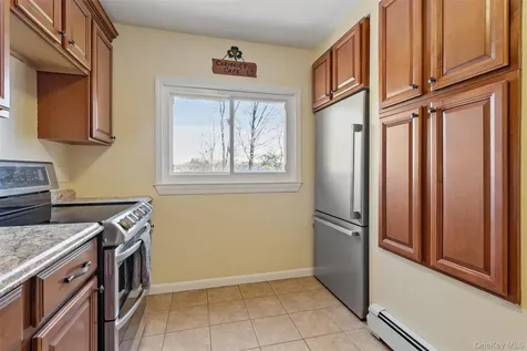 16 Hillside Terrace Mahopac NY 10541