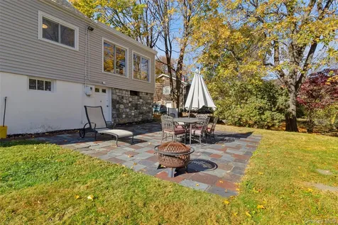 16 Hillside Terrace Mahopac NY 10541