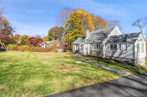 16 Hillside Terrace Mahopac NY 10541