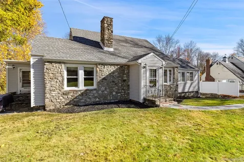 16 Hillside Terrace Mahopac NY 10541