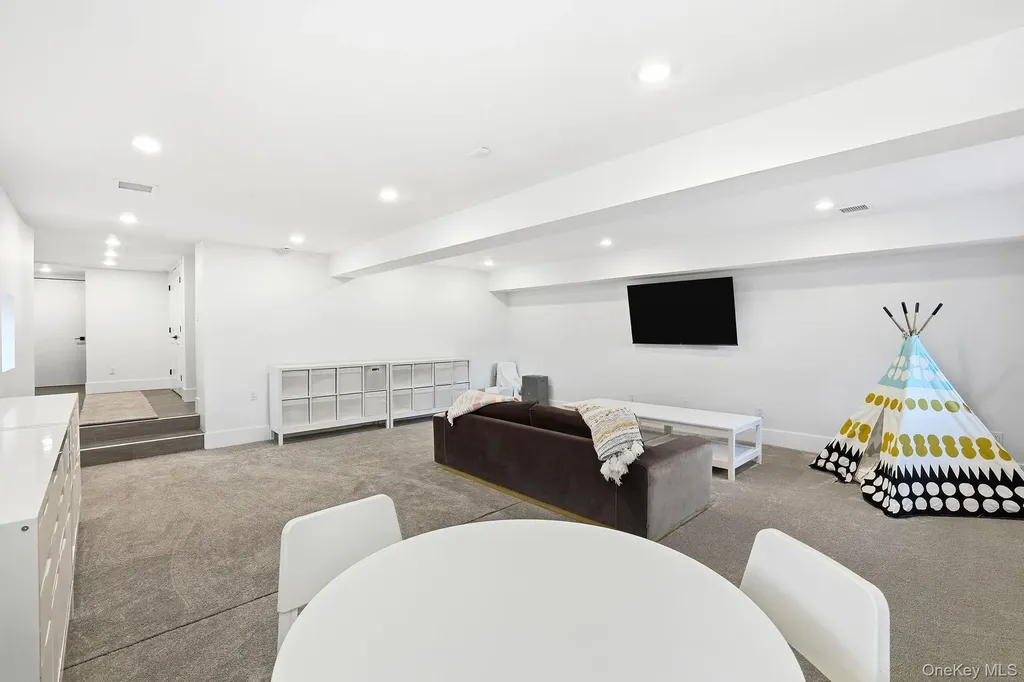 72 Valley Terrace Rye Brook NY 10573