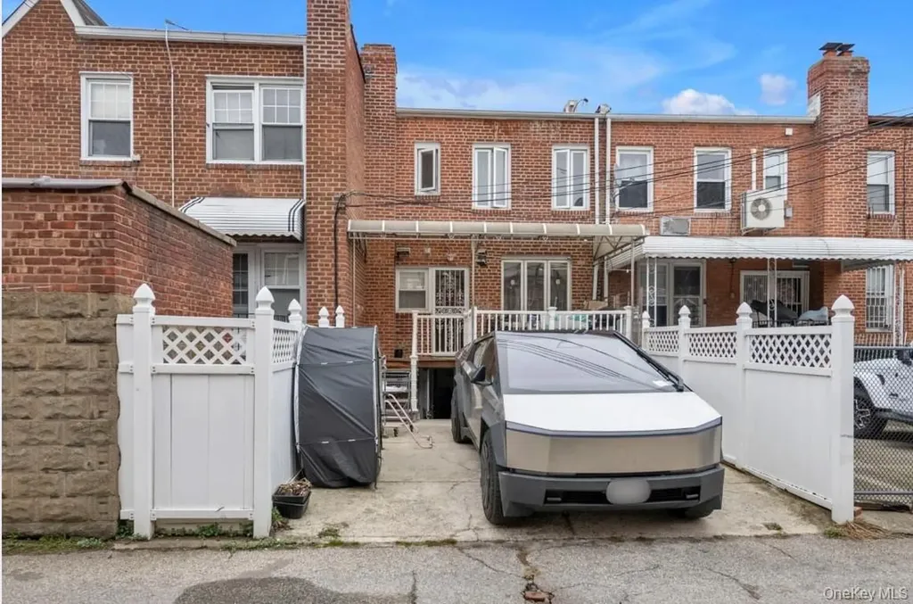 6906 Fresh Meadow Lane Fresh Meadows NY 11365
