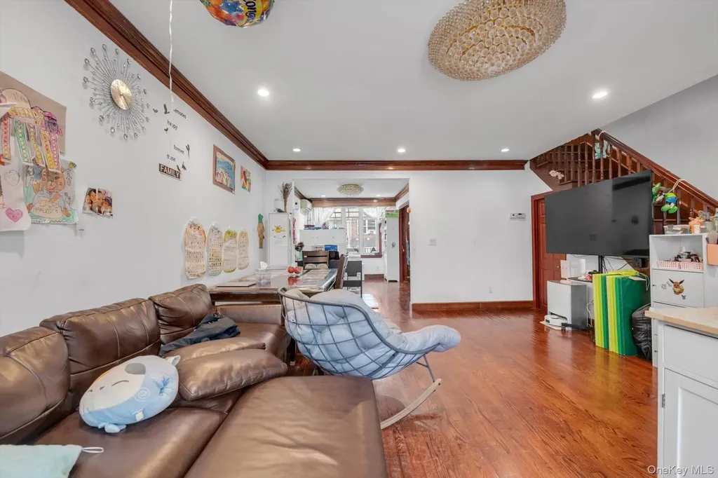 6906 Fresh Meadow Lane Fresh Meadows NY 11365