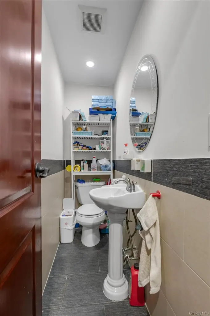 6906 Fresh Meadow Lane Fresh Meadows NY 11365