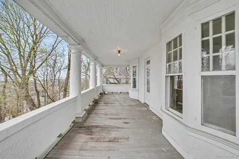 61 Fairview Avenue Tarrytown NY 10591