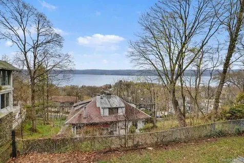 61 Fairview Avenue Tarrytown NY 10591