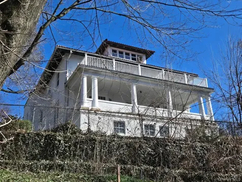 61 Fairview Avenue Tarrytown NY 10591