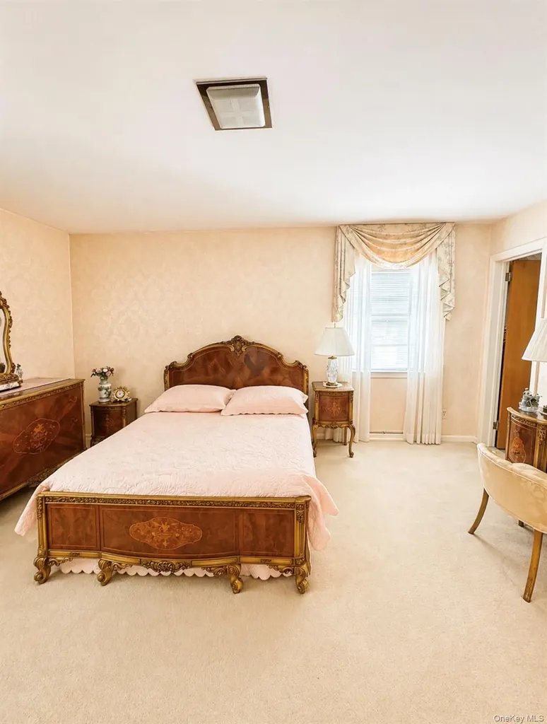 1209 Hempstead Avenue Malverne NY 11565