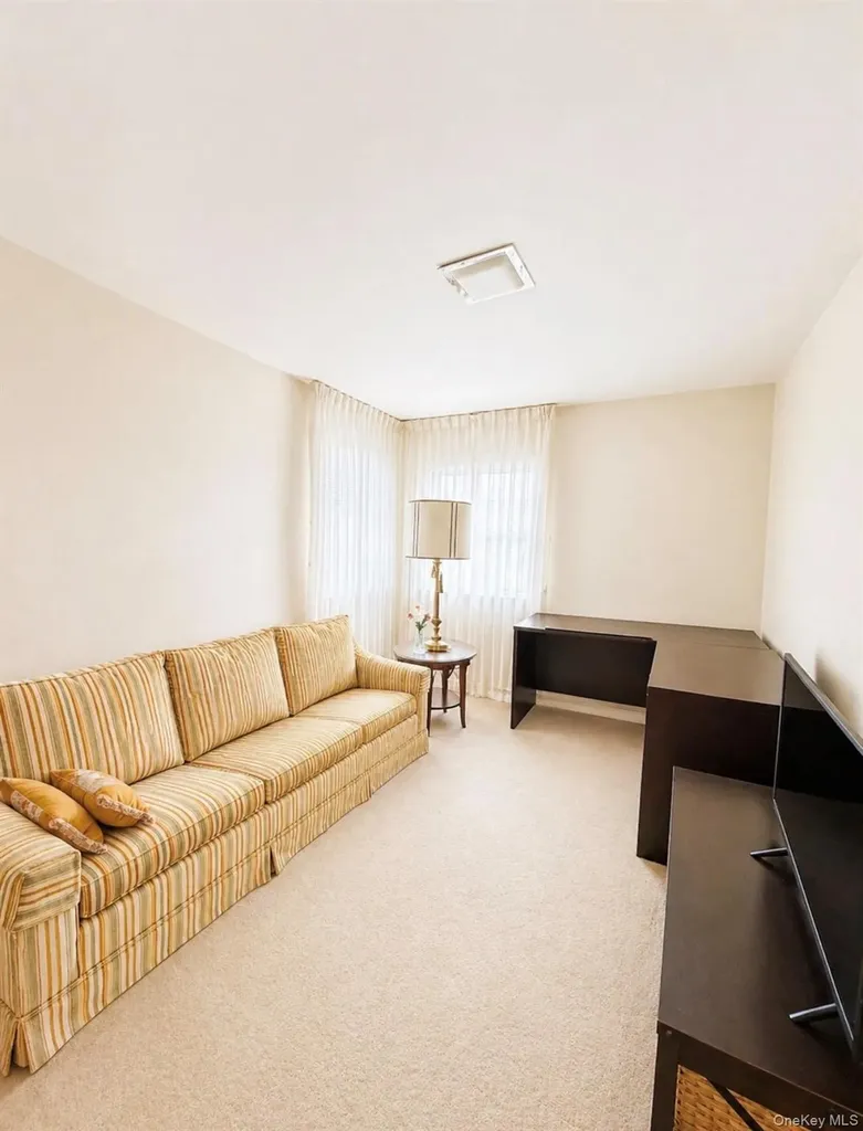 1209 Hempstead Avenue Malverne NY 11565