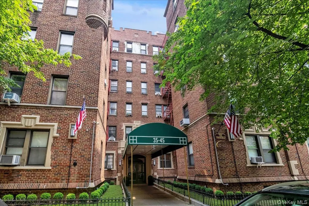 3545 81st Jackson Heights NY 11372