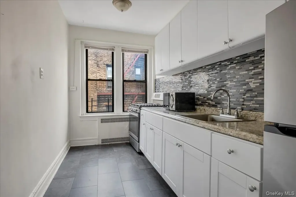 3545 81st Jackson Heights NY 11372