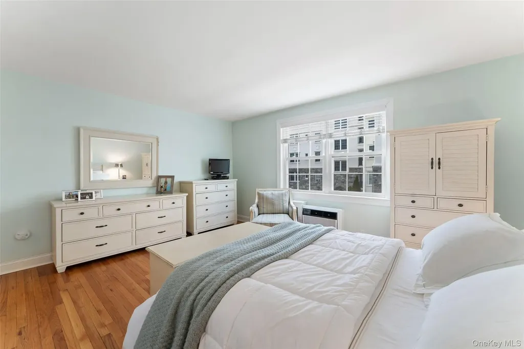 7 Lake Avenue Bronxville NY 10708