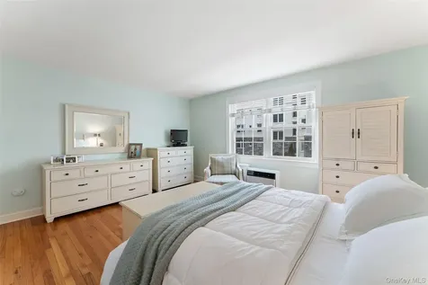 7 Lake Avenue Bronxville NY 10708