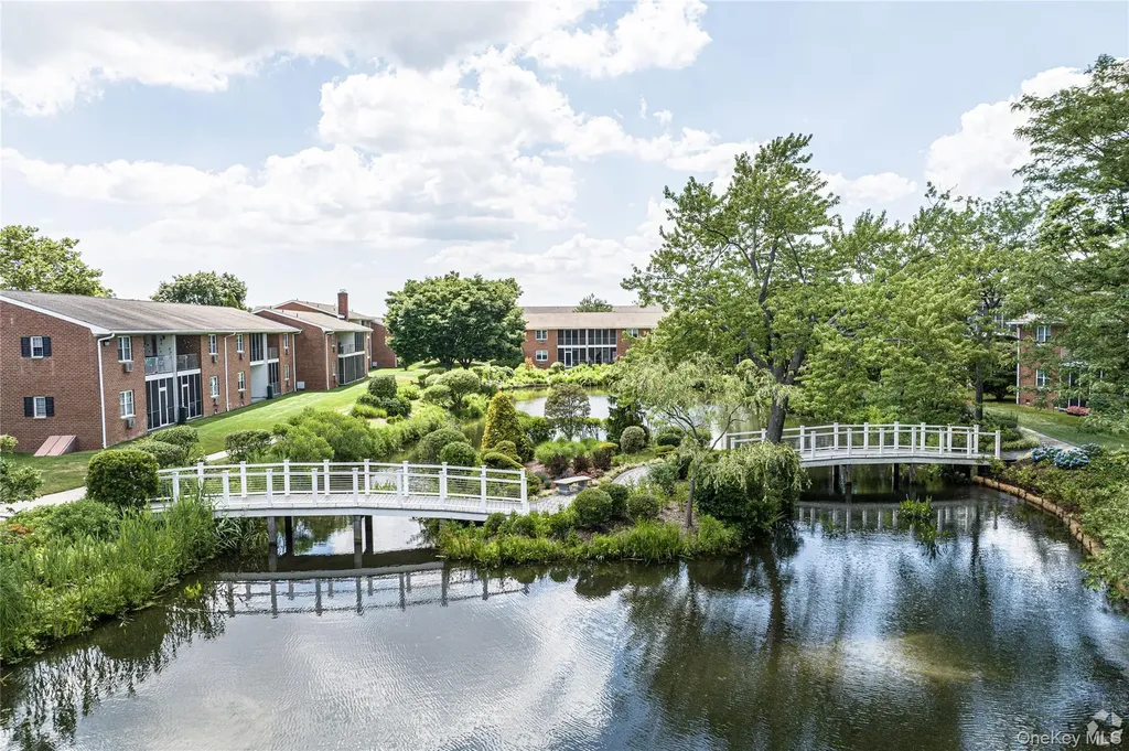 246 Captains Drive West Babylon NY 11704