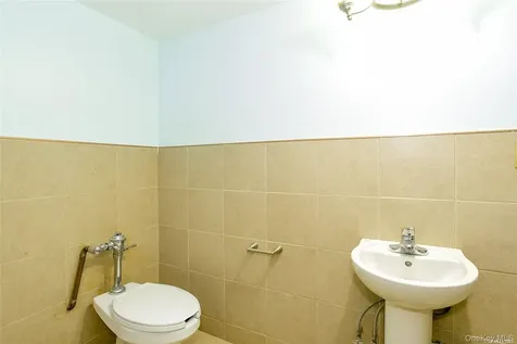 117-11/13 Hillside Avenue Richmond Hill NY 11418