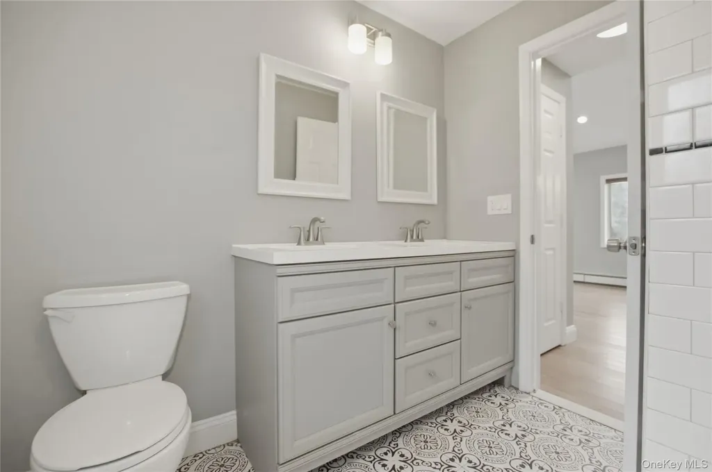 61 Sunburst Drive Rocky Point NY 11778