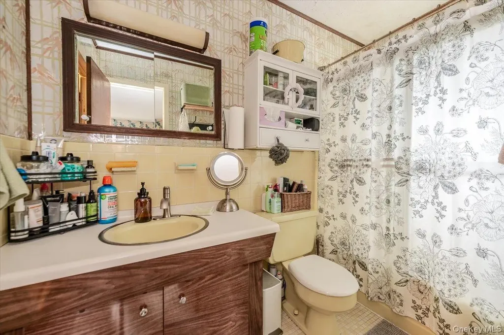806 E Chester Street Long Beach NY 11561