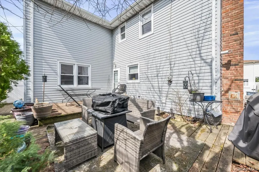 806 E Chester Street Long Beach NY 11561