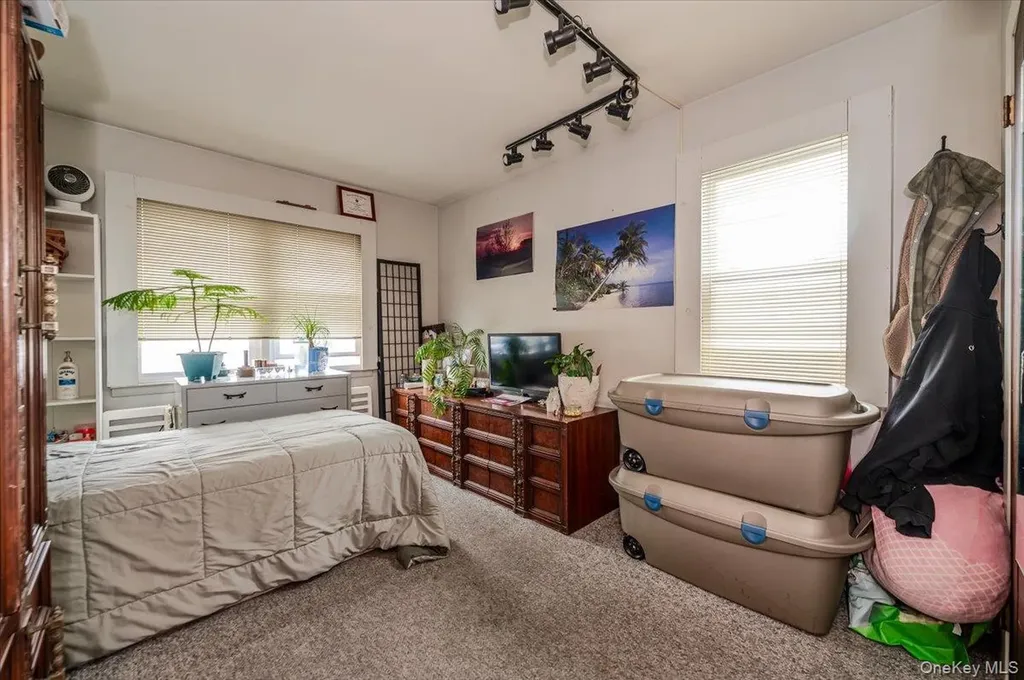 806 E Chester Street Long Beach NY 11561