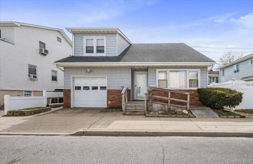 806 E Chester Street Long Beach NY 11561