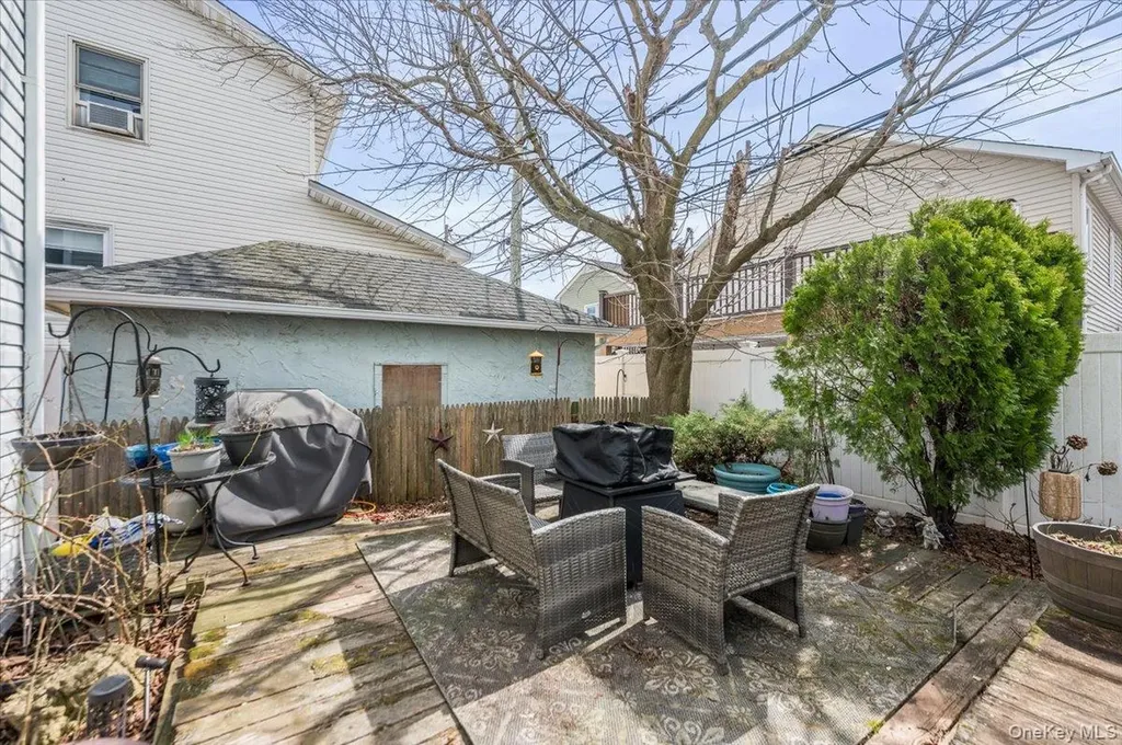 806 E Chester Street Long Beach NY 11561