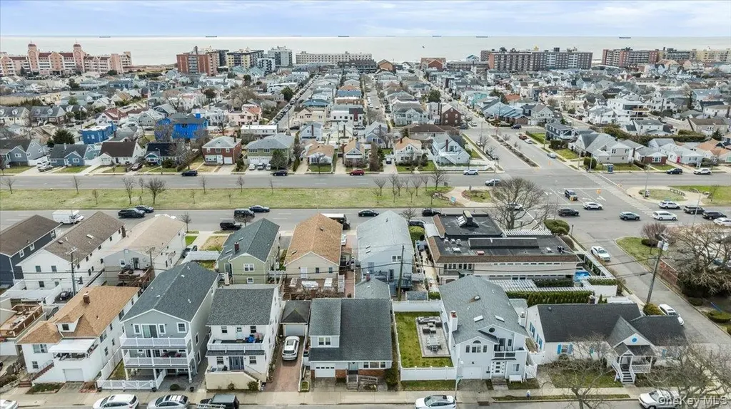 806 E Chester Street Long Beach NY 11561