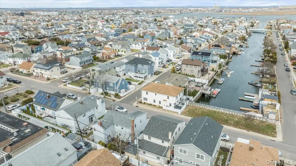 806 E Chester Street Long Beach NY 11561