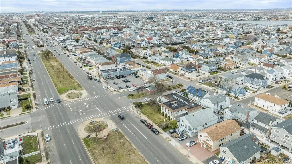 806 E Chester Street Long Beach NY 11561