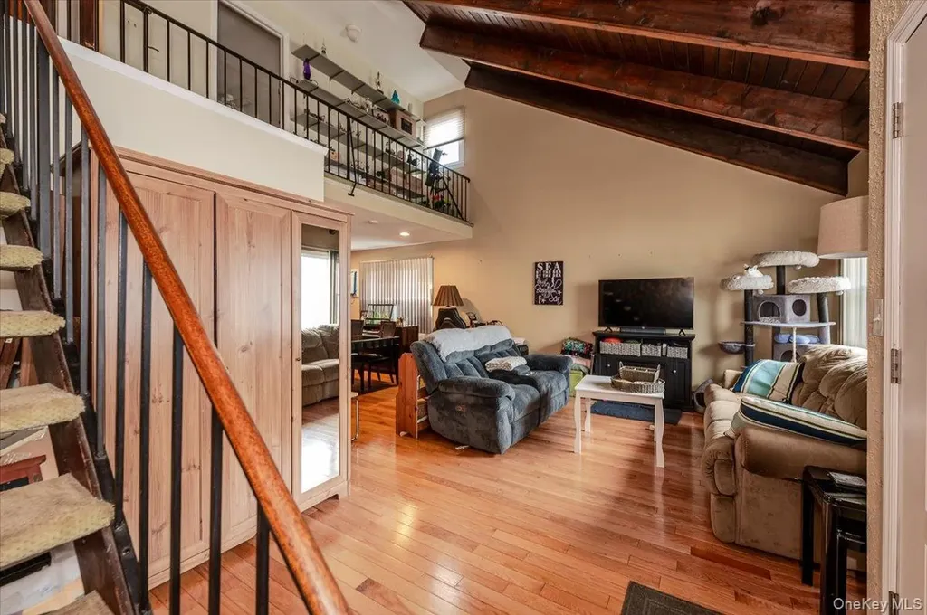 806 E Chester Street Long Beach NY 11561