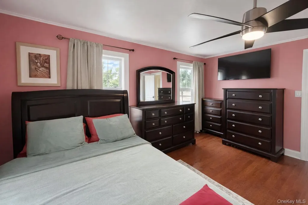 7 Meyer Avenue Lawrence NY 11559