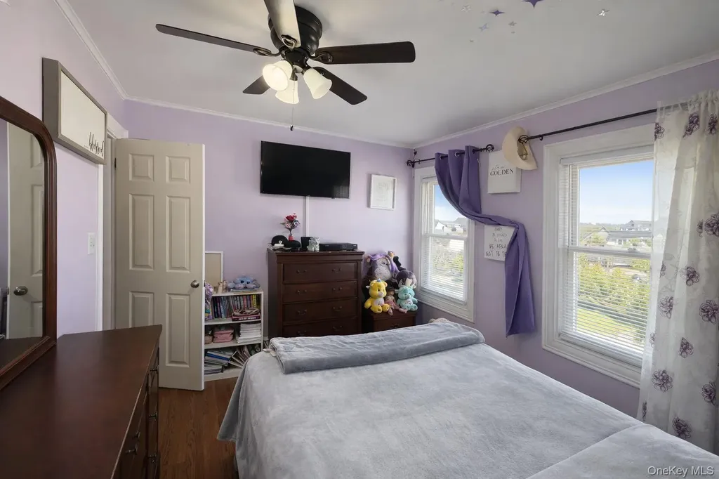 7 Meyer Avenue Lawrence NY 11559