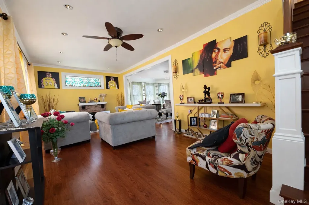 7 Meyer Avenue Lawrence NY 11559