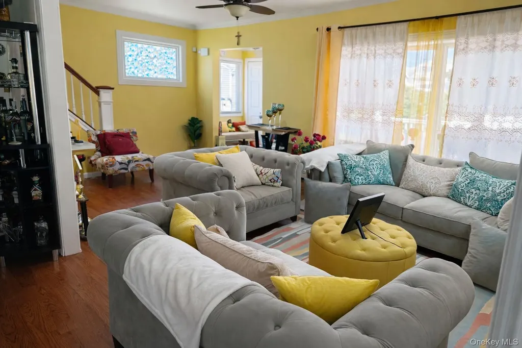 7 Meyer Avenue Lawrence NY 11559