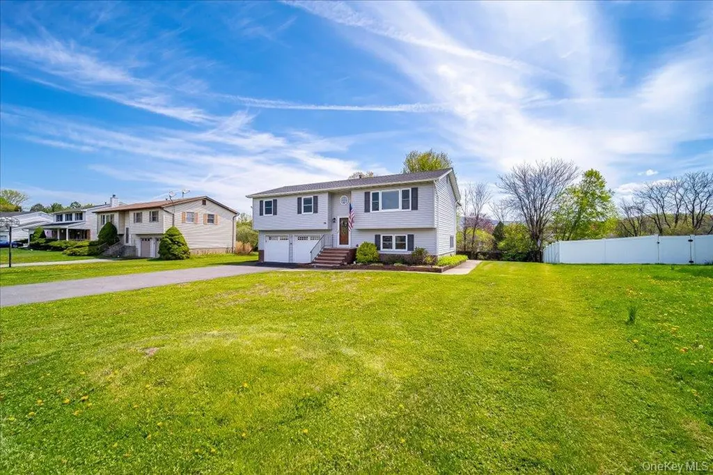 84 Guernsey Drive New Windsor NY 12553