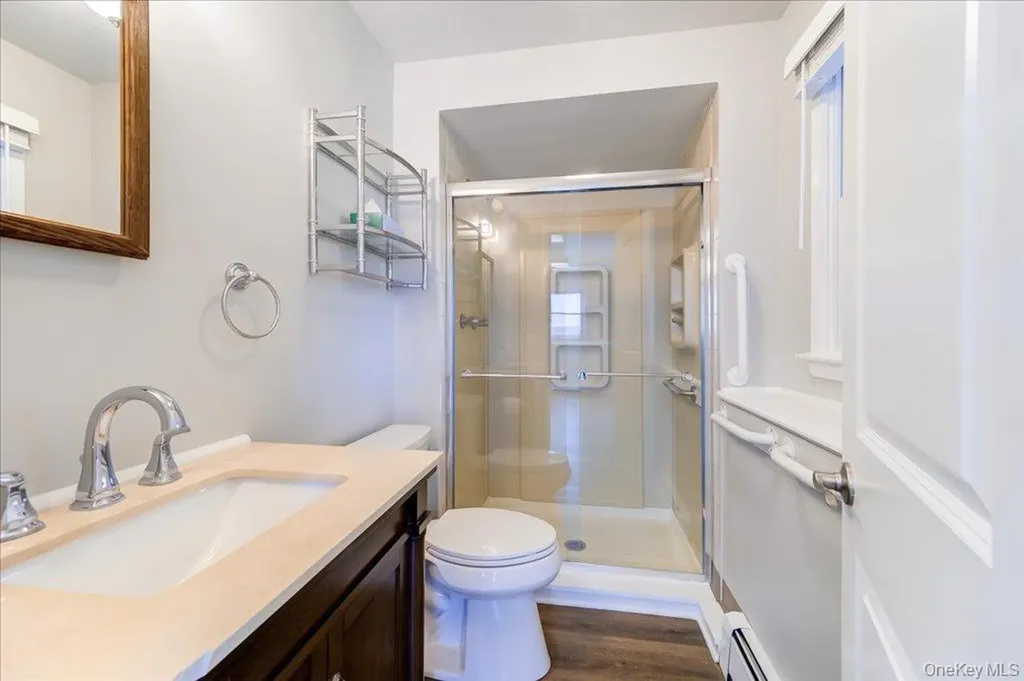 84 Guernsey Drive New Windsor NY 12553