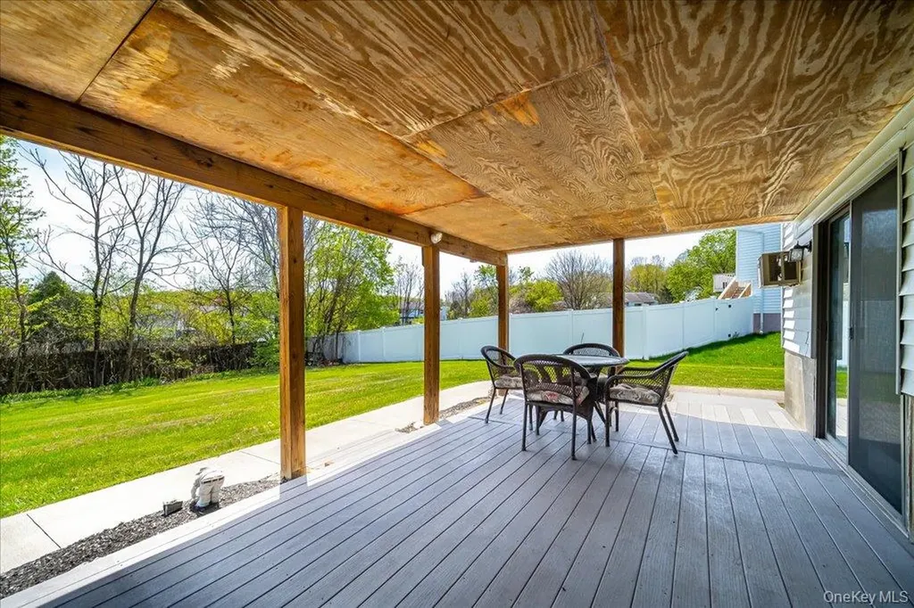 84 Guernsey Drive New Windsor NY 12553