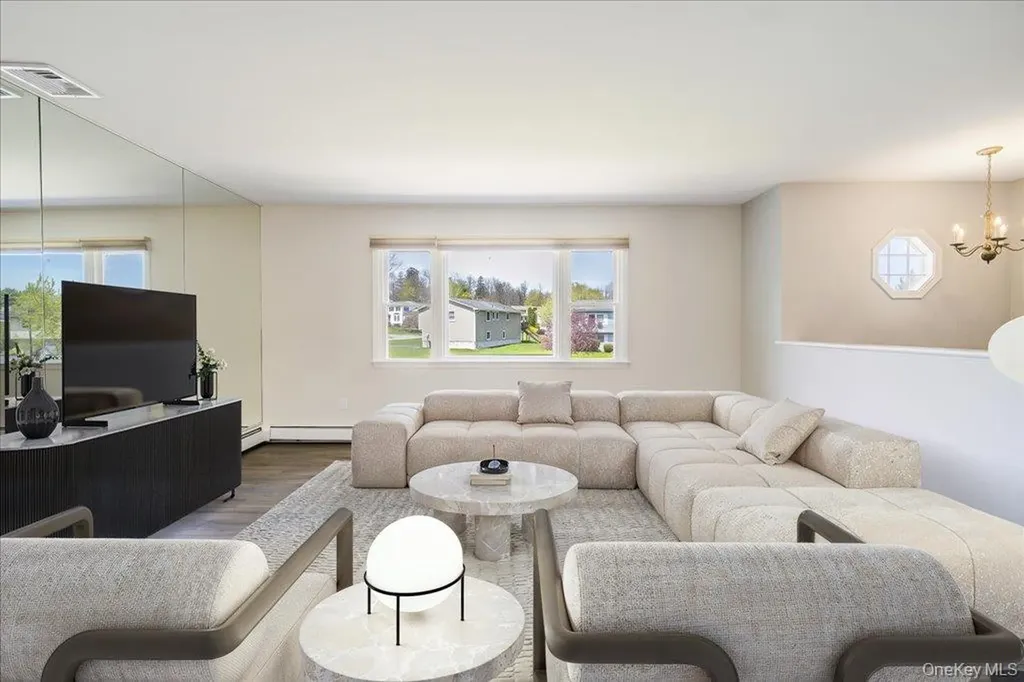 84 Guernsey Drive New Windsor NY 12553