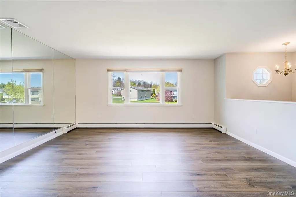 84 Guernsey Drive New Windsor NY 12553