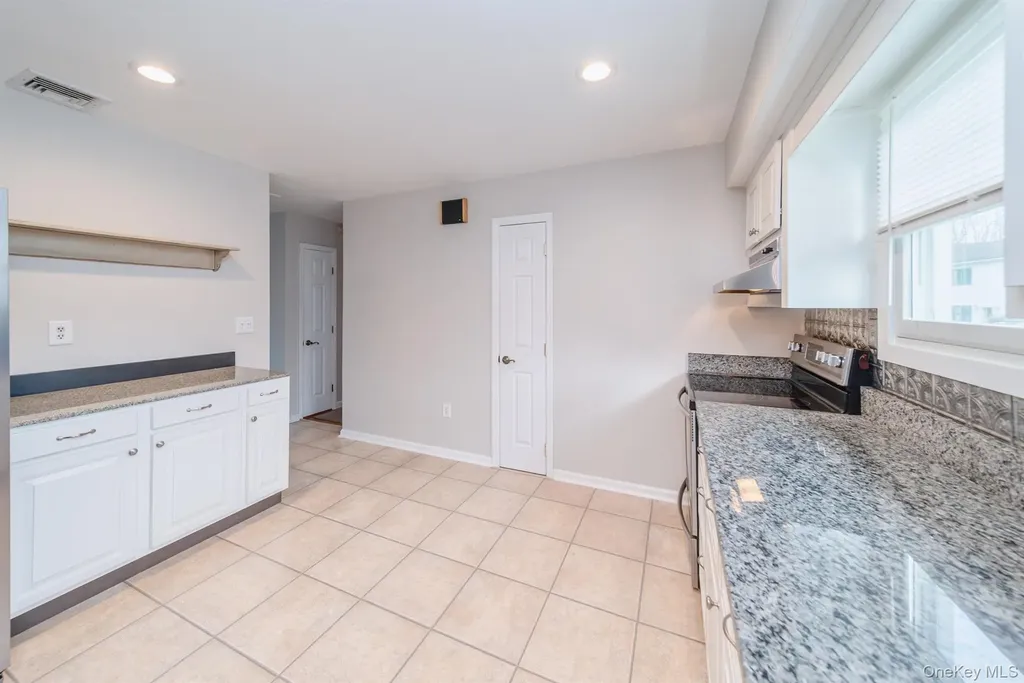37 Spaulding Lane Saugerties NY 12477