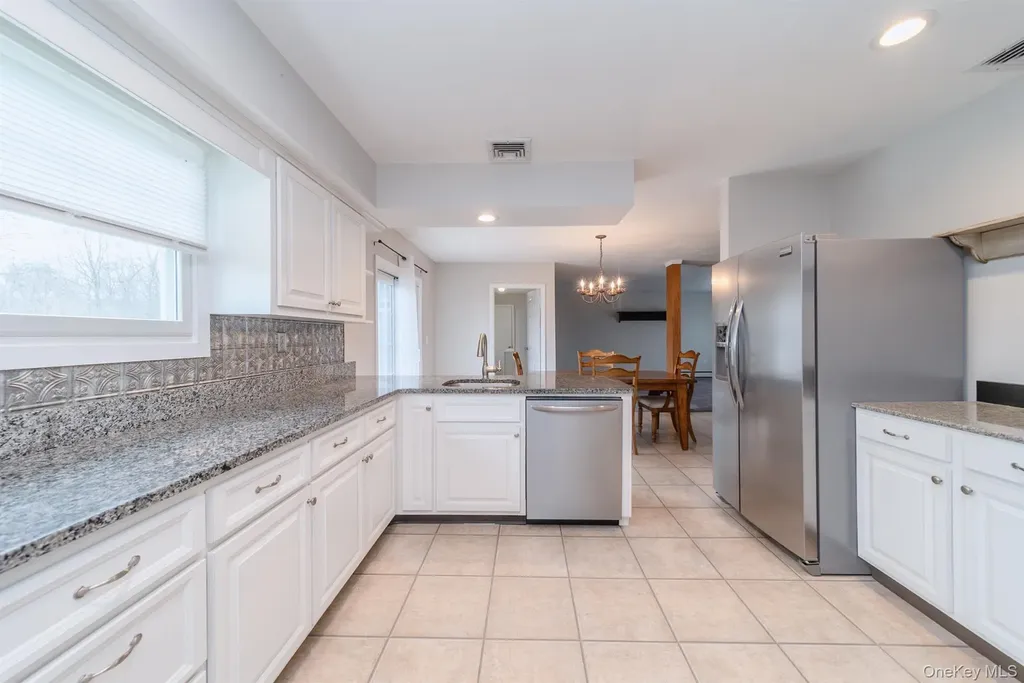 37 Spaulding Lane Saugerties NY 12477