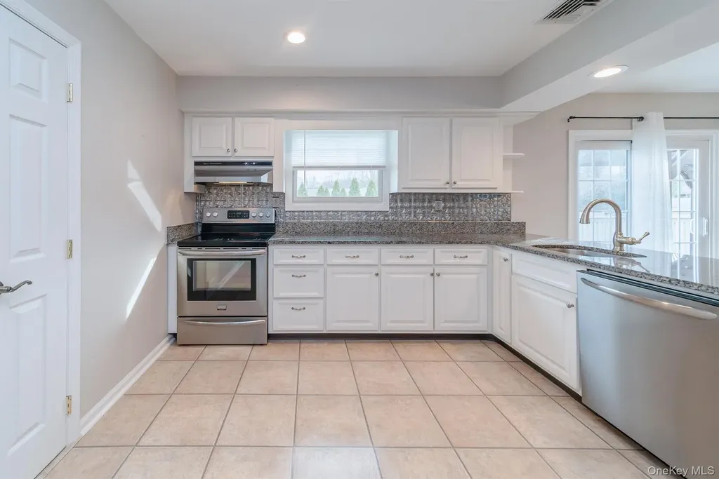 37 Spaulding Lane Saugerties NY 12477