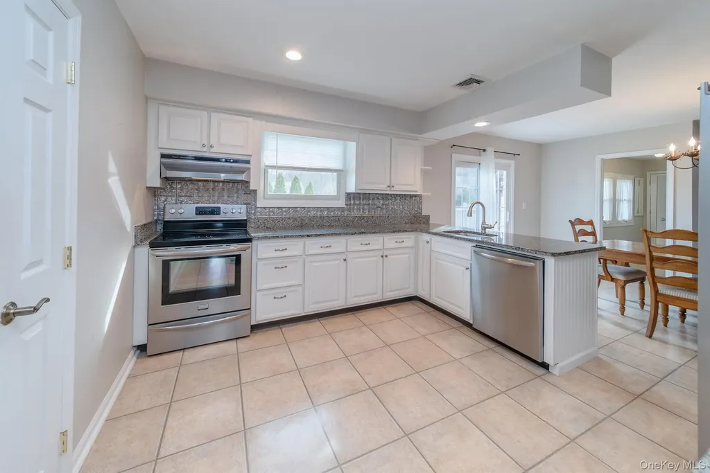 37 Spaulding Lane Saugerties NY 12477