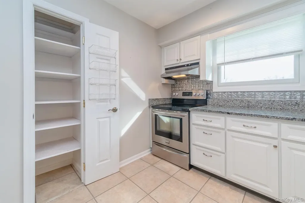37 Spaulding Lane Saugerties NY 12477
