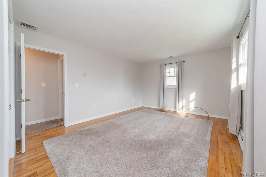 37 Spaulding Lane Saugerties NY 12477