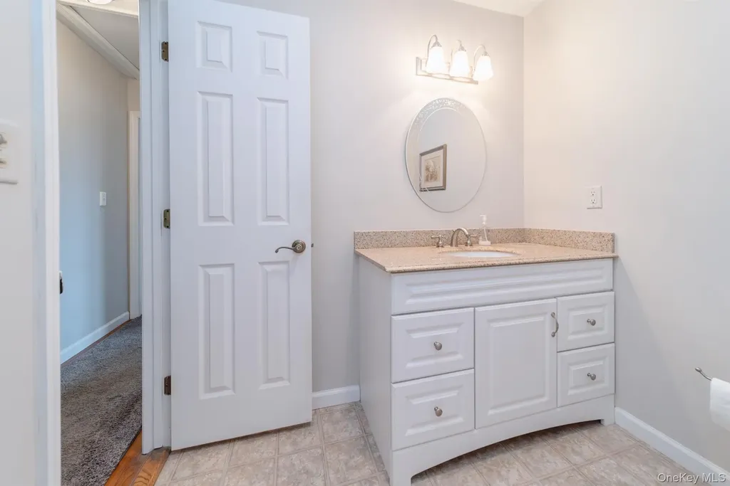 37 Spaulding Lane Saugerties NY 12477